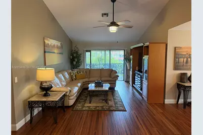 21 Lexington Ln W #H, Palm Beach Gardens, FL 33418 - Photo 12