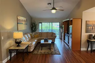 21 Lexington Ln W, Palm Beach Gardens, FL 33418 - Photo 12
