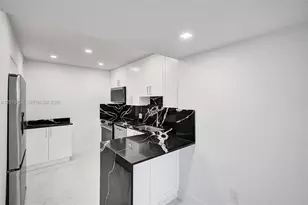 3625 N Country Club Dr, Aventura, FL 33180 - Photo 8