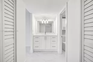 3625 N Country Club Dr, Aventura, FL 33180 - Photo 12