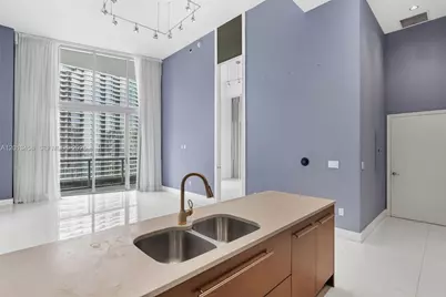 475 Brickell Ave #2812, Miami, FL 33131 - Photo 6