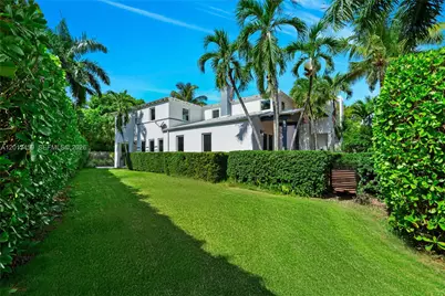 1281 S Venetian Way, Miami, FL 33139 - Photo 8