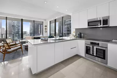 88 SW 7th St #1201, Miami, FL 33130 - Photo 14