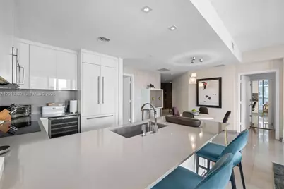 88 SW 7th St #1201, Miami, FL 33130 - Photo 20