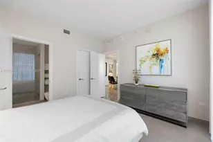 88 SW 7th St, Miami, FL 33130 - Photo 10
