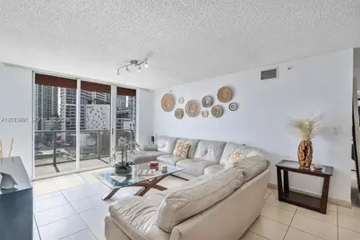 1155 Brickell Bay Dr #603, Miami, FL 33131 - Photo 2