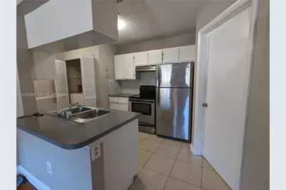 18308 NW 68th Ave #D, Hialeah, FL 33015 - Photo 4