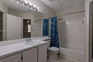18308 NW 68th Ave, Hialeah, FL 33015 - Photo 8