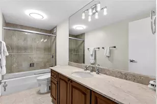 1800 NE 114th St, Miami, FL 33181 - Photo 20