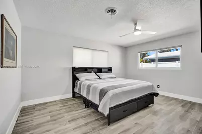 200 SE 3rd St, Pompano Beach, FL 33060 - Photo 20