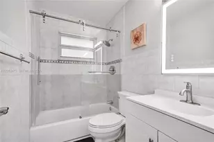 200 SE 3rd St, Pompano Beach, FL 33060 - Photo 32
