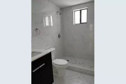 423 E 27th St #101, Hialeah, FL 33013 - Photo 4