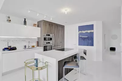 851 NE 1st Ave #2900, Miami, FL 33132 - Photo 6