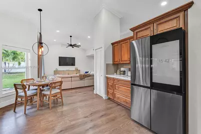 4133 NW 81st Ter, Coral Springs, FL 33065 - Photo 10
