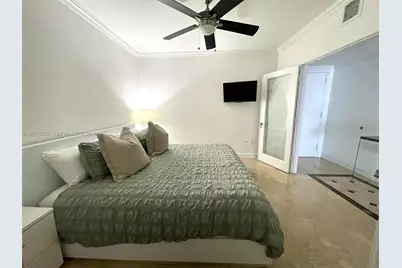 [Address not provided], Hallandale Beach, FL 33009 - Photo 20