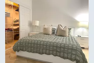 [Address not provided], Hallandale Beach, FL 33009 - Photo 18