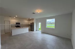 2384 SE 29th Dr, Homestead, FL 33035 - Photo 8