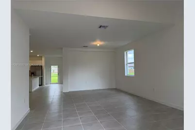 2384 SE 29th Dr #2384, Homestead, FL 33035 - Photo 4