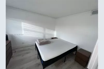 326 Wilson St #105, Hollywood, FL 33019 - Photo 12