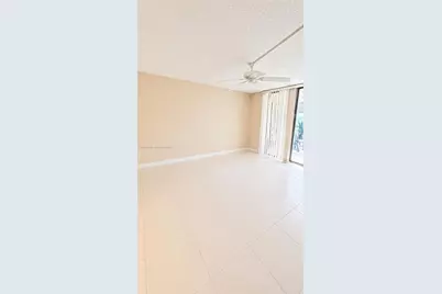 900 Saint Charles Pl #520, Pembroke Pines, FL 33026 - Photo 8