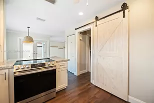 829 NW 99th Ave, Plantation, FL 33324 - Photo 10
