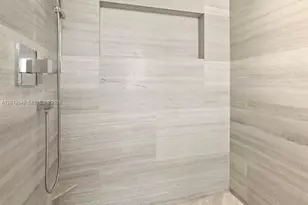 1451 Brickell Ave, Miami, FL 33131 - Photo 14