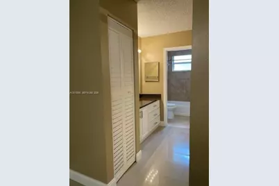 526 SW 113th Way #526, Pembroke Pines, FL 33025 - Photo 8