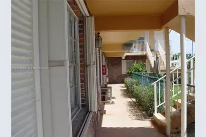 2665 Middle River Dr #1, Fort Lauderdale, FL 33306 - Photo 4