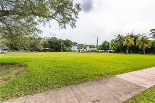 517 Menendez Ave, Coral Gables, FL 33146 - Photo 44