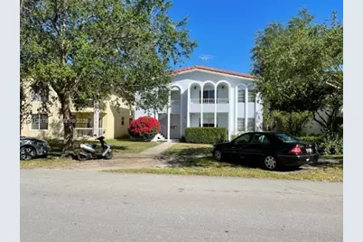 517 Menendez Ave #-, Coral Gables, FL 33146 - Photo 2