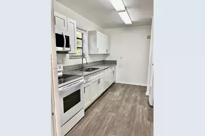 517 Menendez Ave #-, Coral Gables, FL 33146 - Photo 8