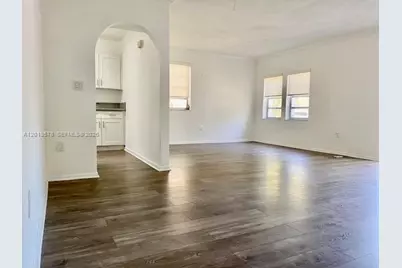 517 Menendez Ave #-, Coral Gables, FL 33146 - Photo 6