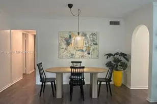 517 Menendez Ave, Coral Gables, FL 33146 - Photo 4