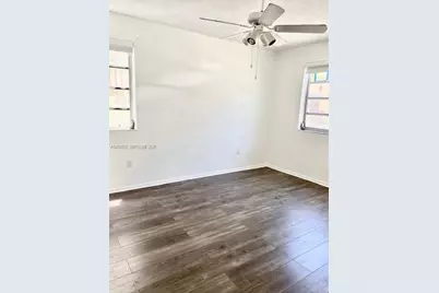 517 Menendez Ave #-, Coral Gables, FL 33146 - Photo 12