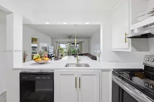 5501 Lakeside Dr, Margate, FL 33063 - Photo 4