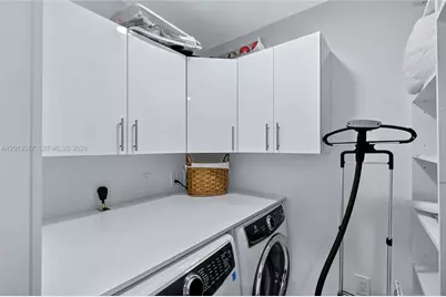 851 NE 1st Ave #1603, Miami, FL 33132 - Photo 18