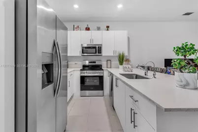 12832 SW 243rd St, Homestead, FL 33032 - Photo 10