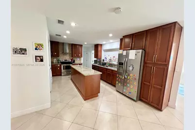 101 SW 58th Ave #101, Plantation, FL 33317 - Photo 8