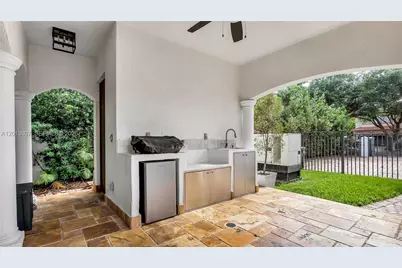 16763 NW 77th Path, Miami Lakes, FL 33016 - Photo 52