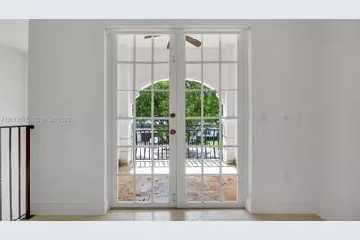 16763 NW 77th Path, Miami Lakes, FL 33016 - Photo 32