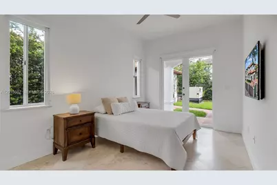16763 NW 77th Path, Miami Lakes, FL 33016 - Photo 24