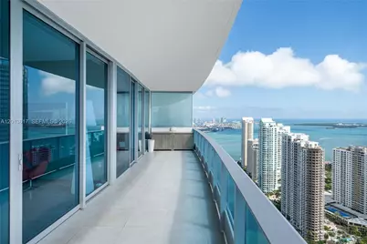 200 Biscayne Boulevard Way #4902, Miami, FL 33131 - Photo 8