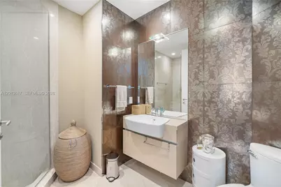 200 Biscayne Boulevard Way #4902, Miami, FL 33131 - Photo 18