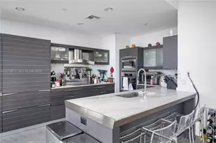 200 Biscayne Blvd Way, Miami, FL 33131 - Photo 4