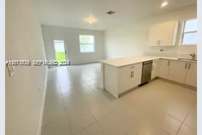 863 SE 26th Ter #0, Homestead, FL 33035 - Photo 8