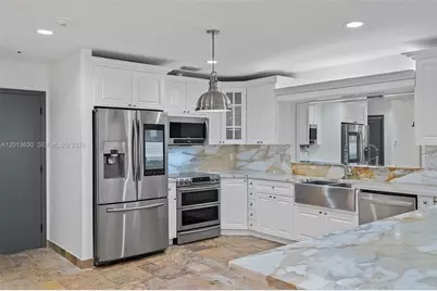 8745 SW 182nd Ter, Palmetto Bay, FL 33157 - Photo 18