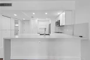 100 Edgewater Dr, Coral Gables, FL 33133 - Photo 8