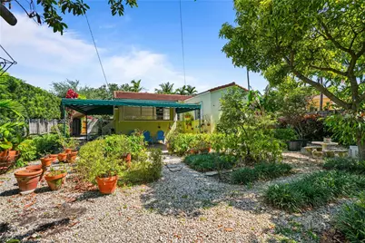 2460 SW 24th St, Miami, FL 33145 - Photo 52