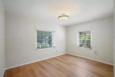 2460 SW 24th St, Miami, FL 33145 - Photo 16