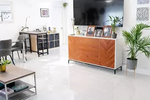 1001 NE 10th St, Hallandale Beach, FL 33009 - Photo 1